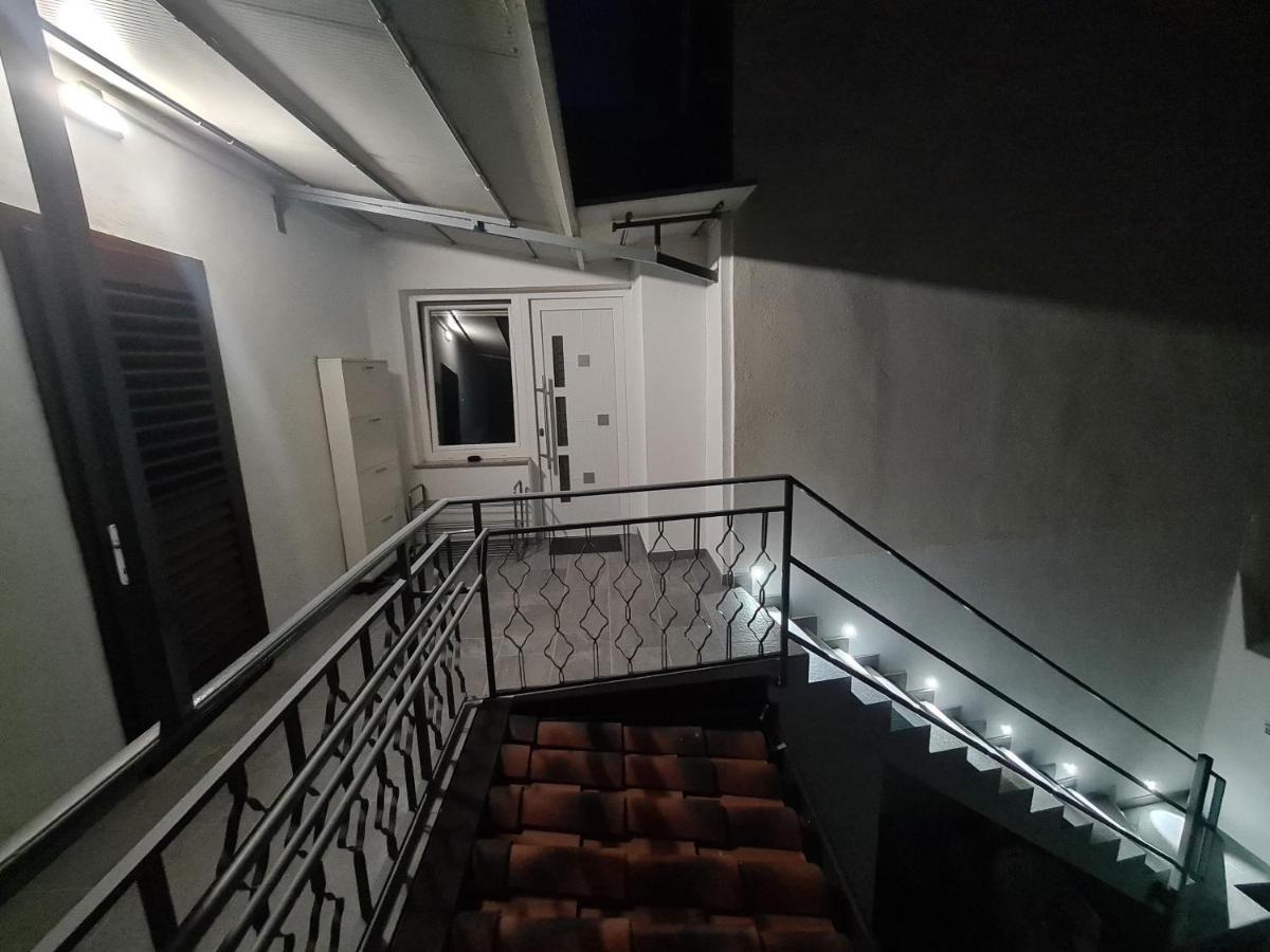 Apartma Iva Копер Екстериор снимка